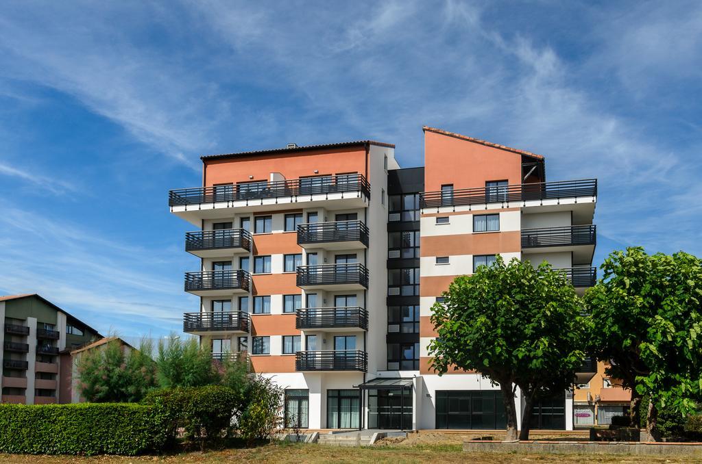 Le Wasconia Appart'Hotel Dax Bagian luar foto