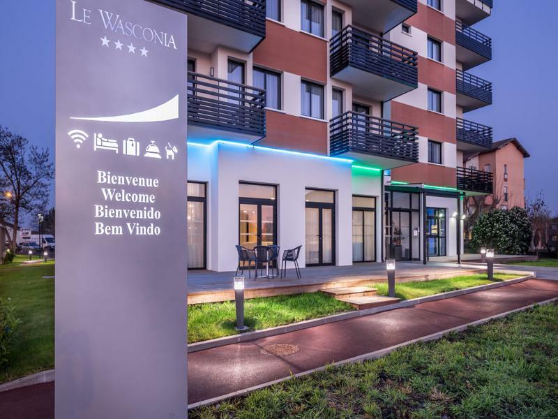 Le Wasconia Appart'Hotel Dax Bagian luar foto