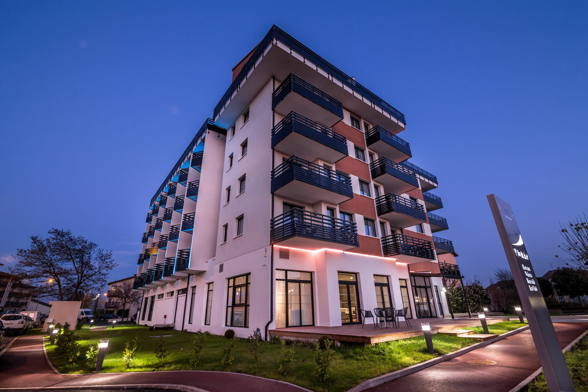 Le Wasconia Appart'Hotel Dax Bagian luar foto